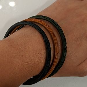 💎2/$20 3 patterned Bangles